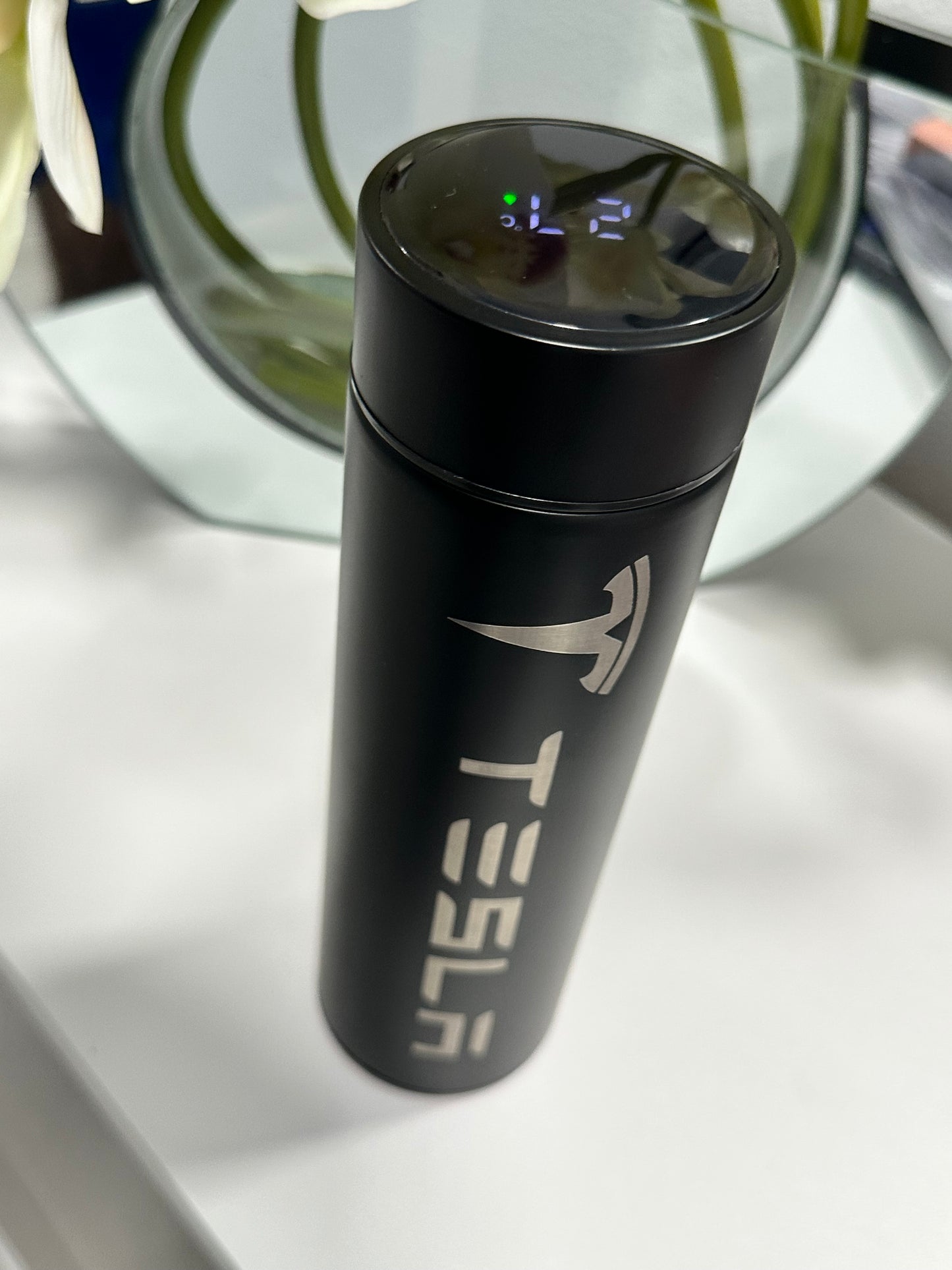 Tesla Digital Water Bottle, Leak-proof,Water Bottles, Stainless Steel Vacuum Insulated Bottle.