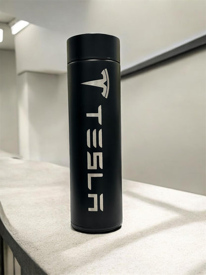 Tesla Stainless Steel Bottle with digital Tempeture Reader. Stainless Steel Tumbler for Hot and Cold Drinks.